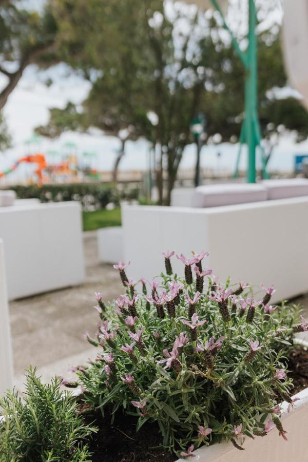 Hotel Villa Franca Lignano Sabbiadoro Eksteriør billede