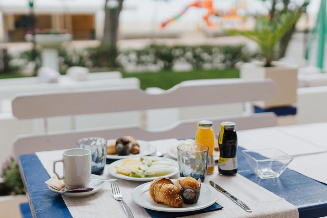 Hotel Villa Franca Lignano Sabbiadoro Eksteriør billede
