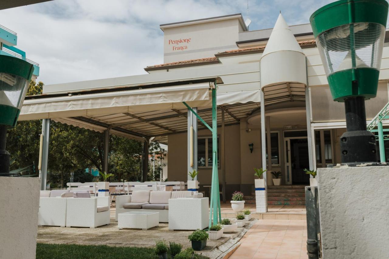 Hotel Villa Franca Lignano Sabbiadoro Eksteriør billede