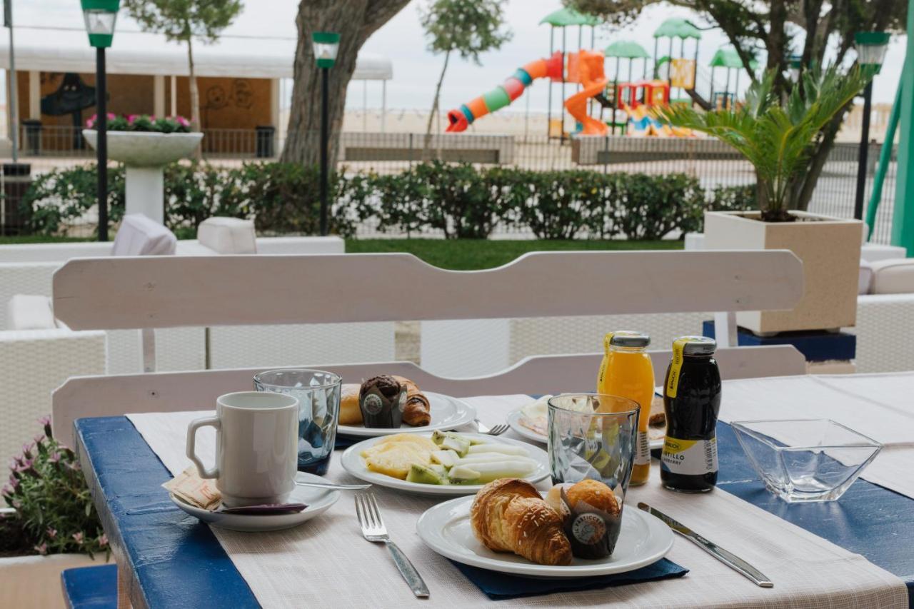 Hotel Villa Franca Lignano Sabbiadoro Eksteriør billede