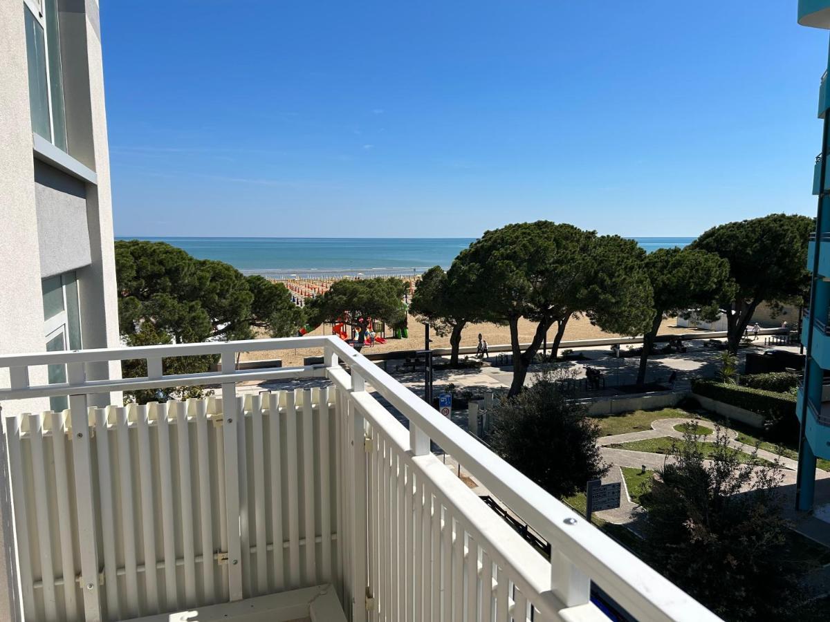 Hotel Villa Franca Lignano Sabbiadoro Eksteriør billede