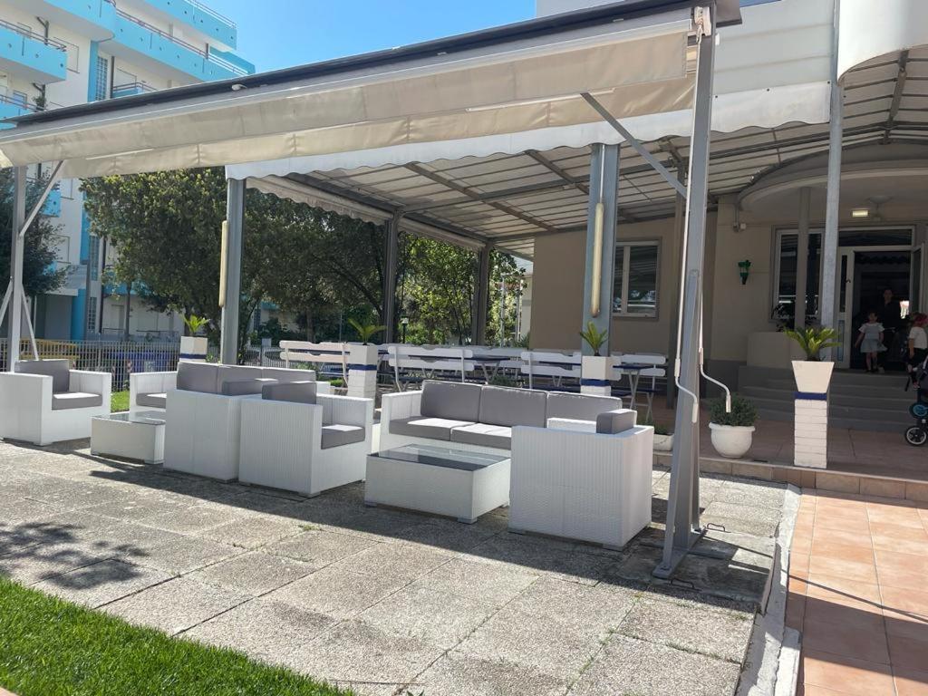 Hotel Villa Franca Lignano Sabbiadoro Eksteriør billede