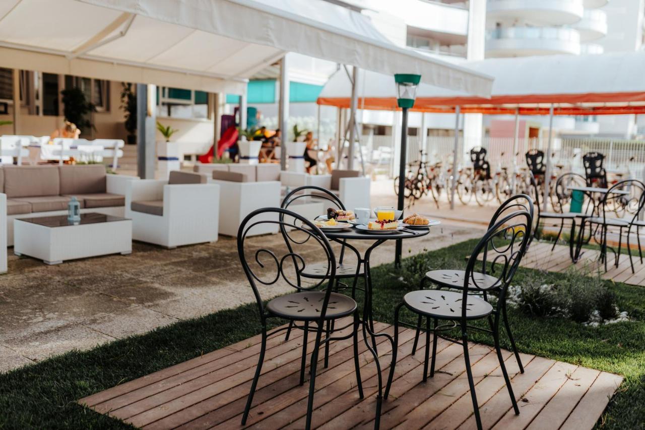 Hotel Villa Franca Lignano Sabbiadoro Eksteriør billede