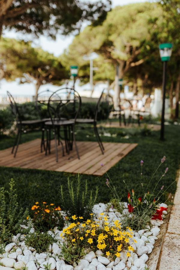 Hotel Villa Franca Lignano Sabbiadoro Eksteriør billede