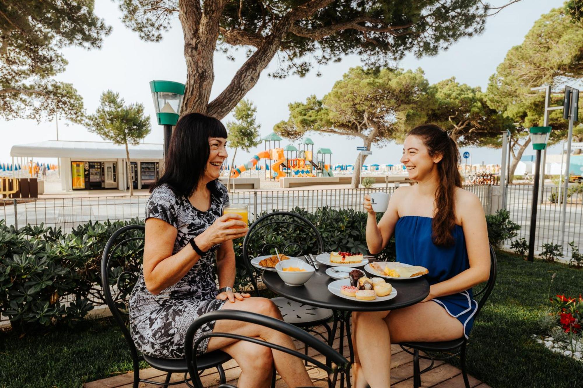 Hotel Villa Franca Lignano Sabbiadoro Eksteriør billede