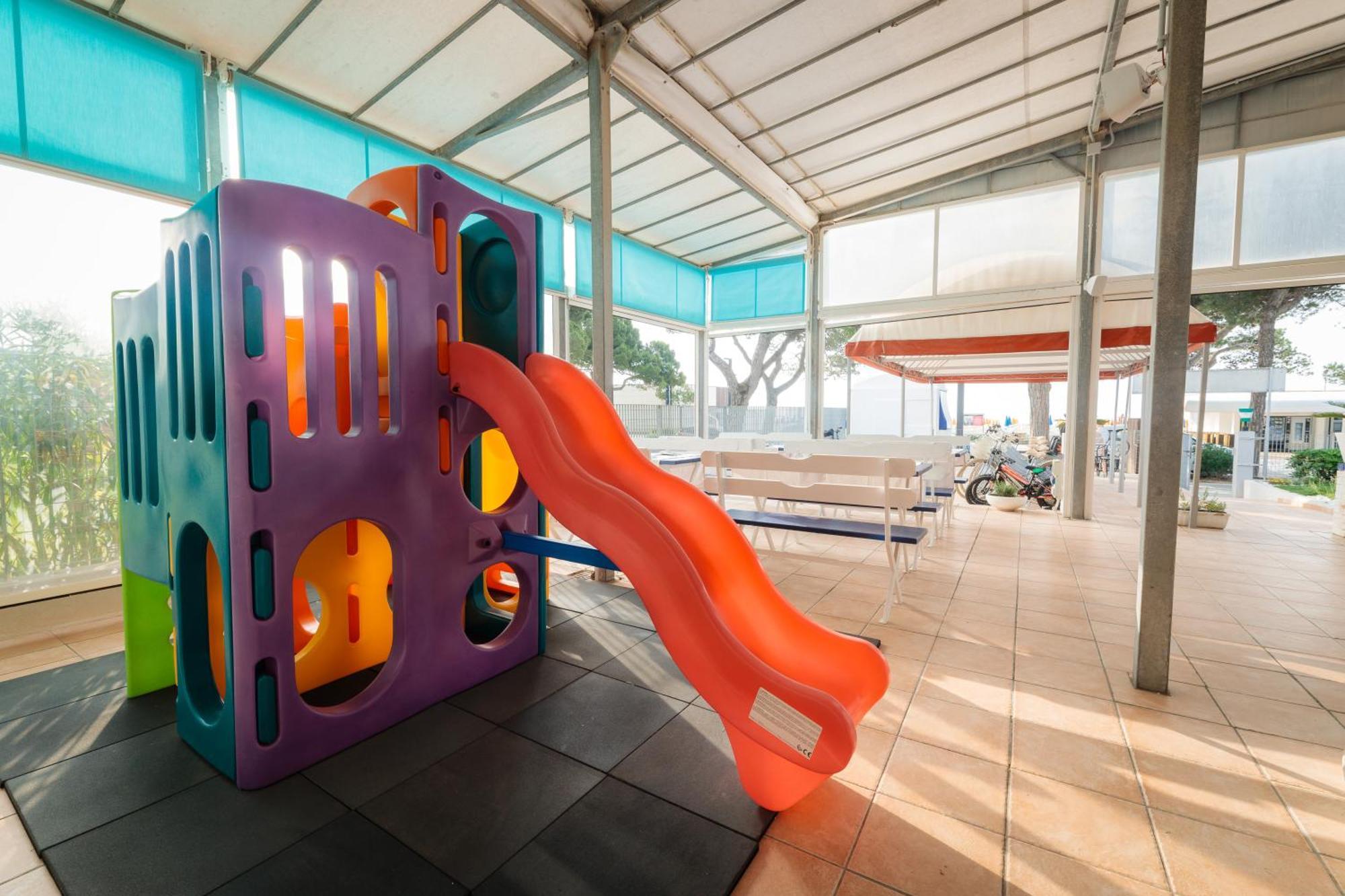 Hotel Villa Franca Lignano Sabbiadoro Eksteriør billede